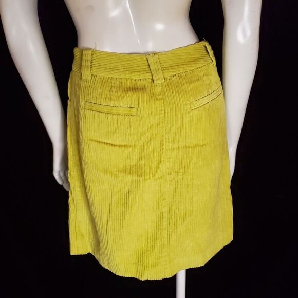 Boden Green Corduroy Skirt (2R) - Picture 4 of 5